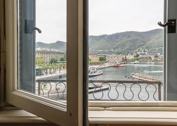 Easylife - Elegante Dimora Sul Lago Di Appartement *